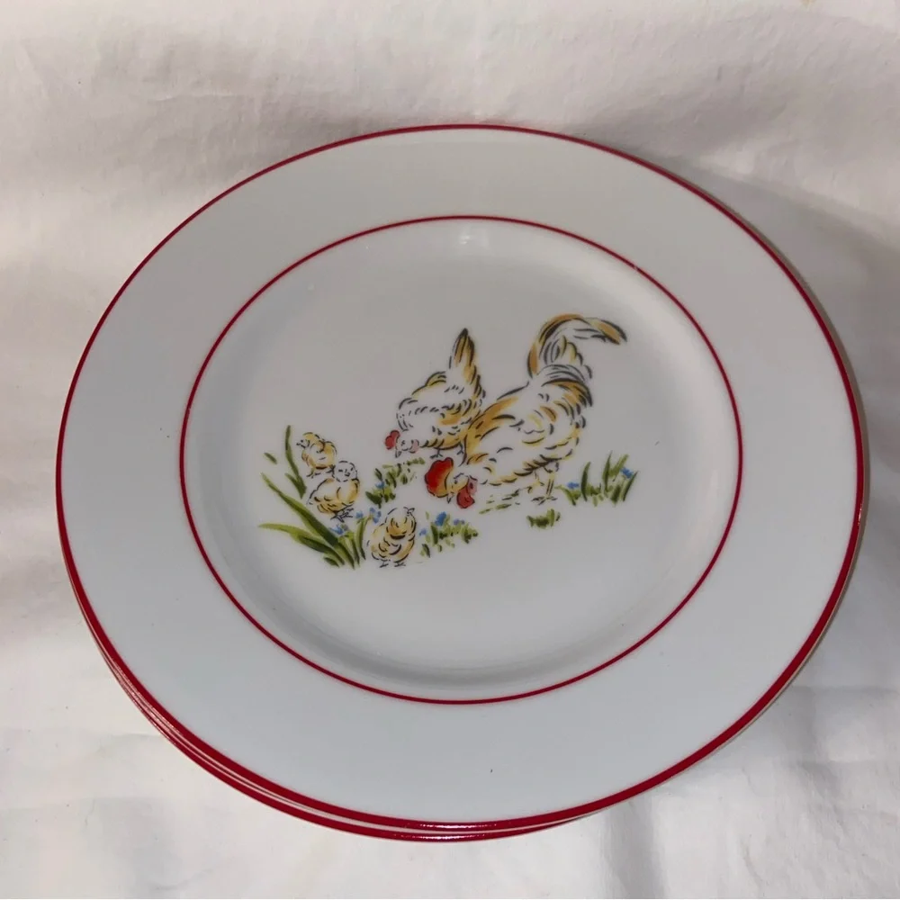 Set of 4 Like new Sur La Table Rooster farmhouse salad dessert Plates